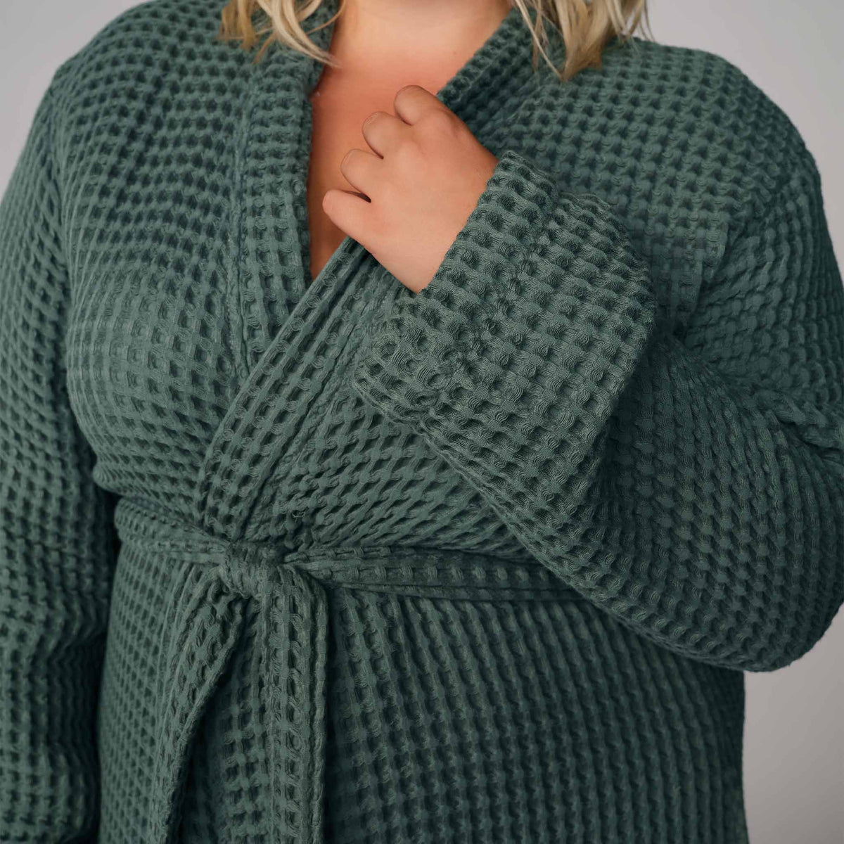 Dreamweave Waffle Robe Z9