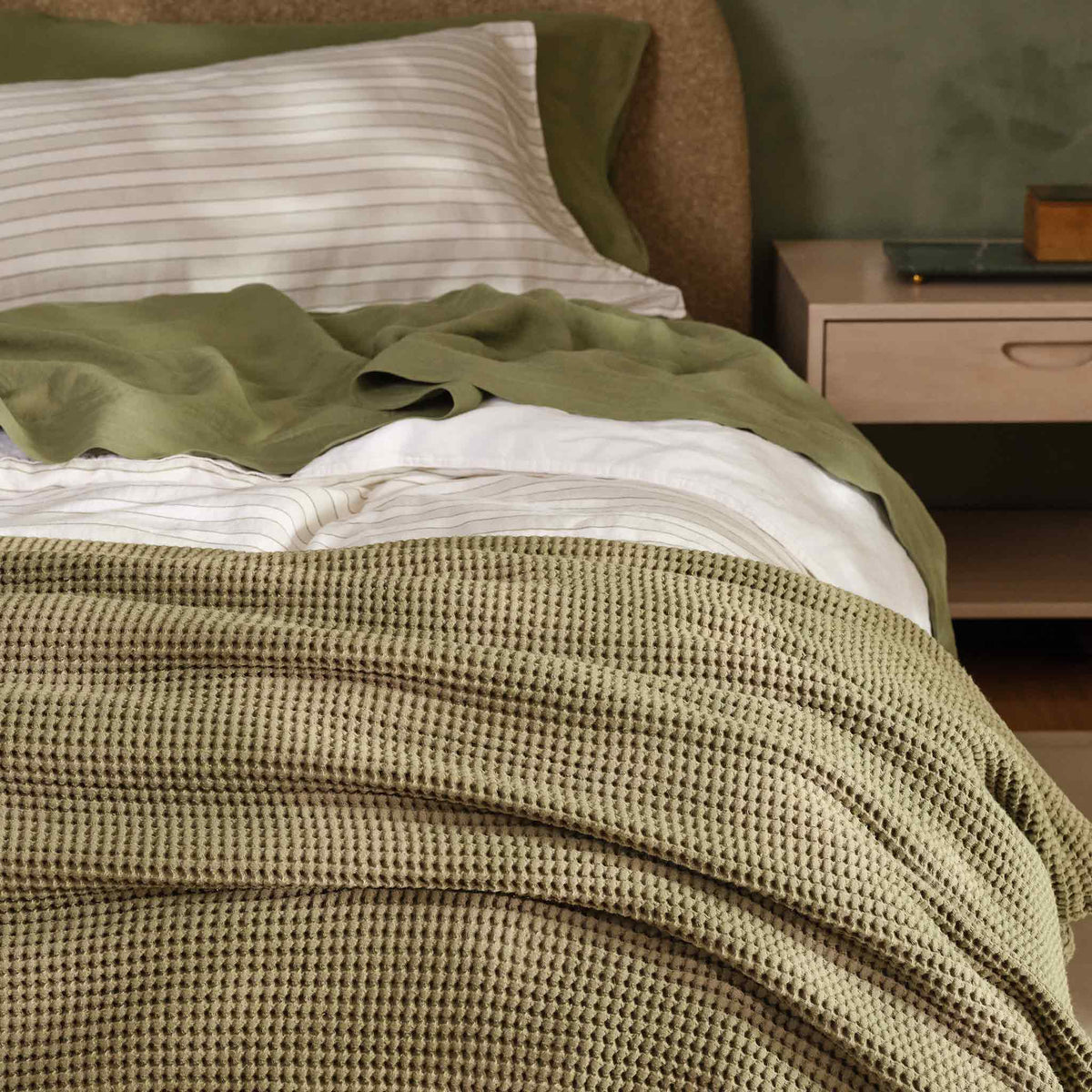 Dreamweave Waffle Bed Blanket G7