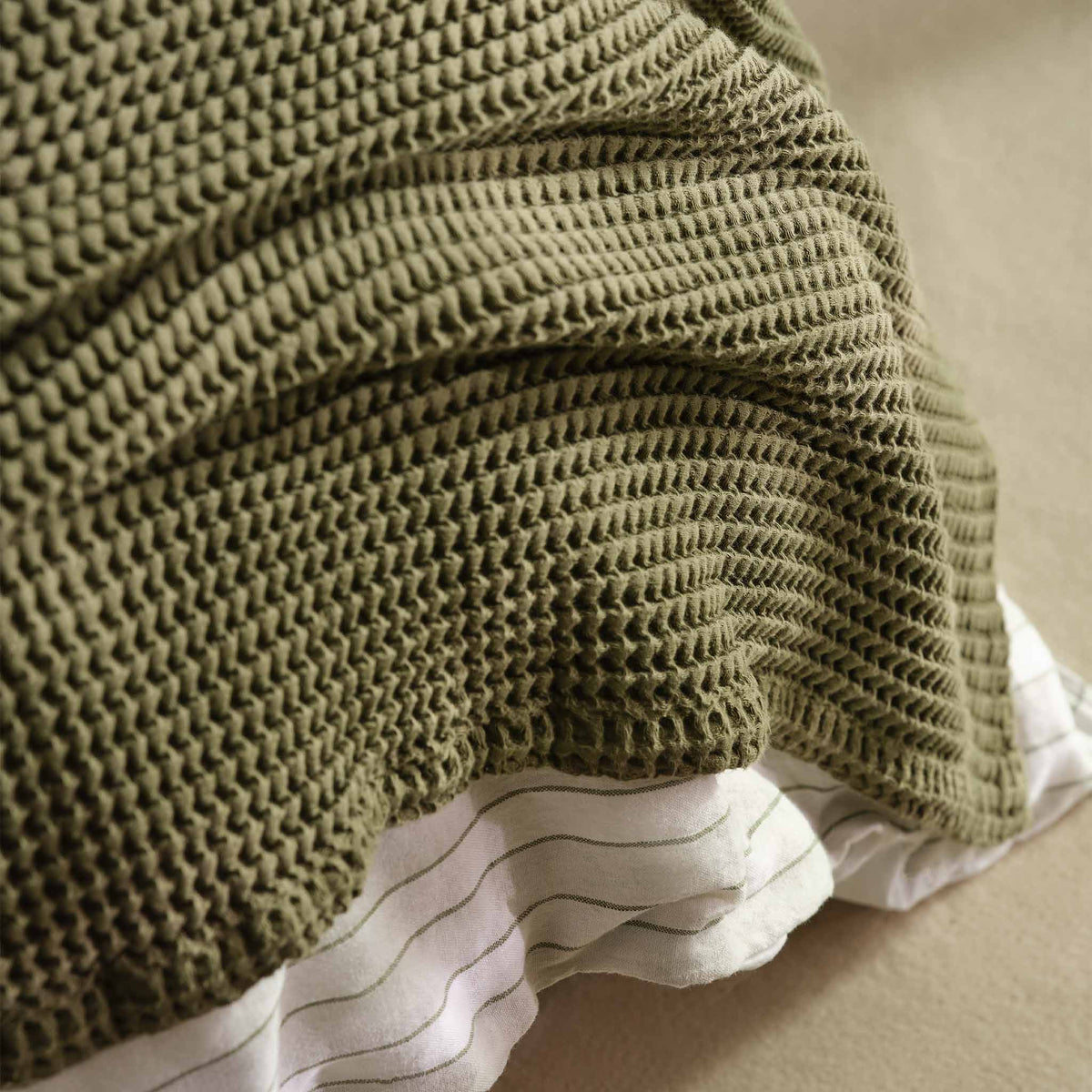 Dreamweave Waffle Bed Blanket G7