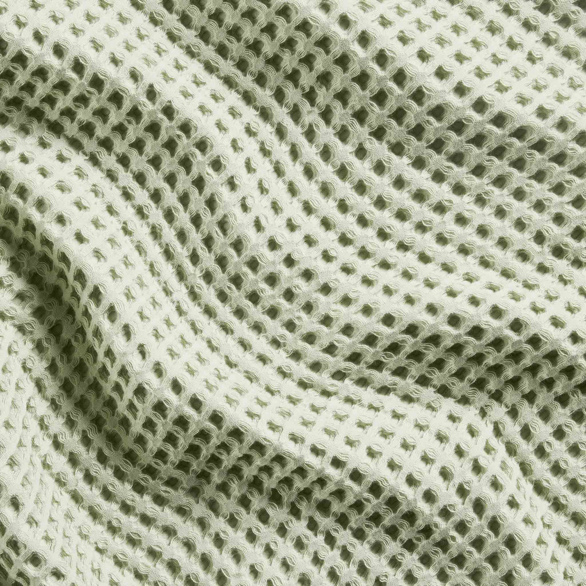 Dreamweave Waffle Robe Z9