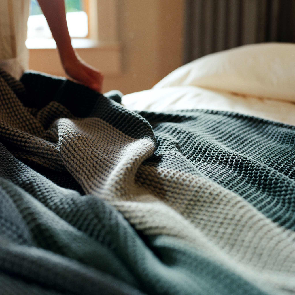 Dreamweave Waffle Bed Blanket G7
