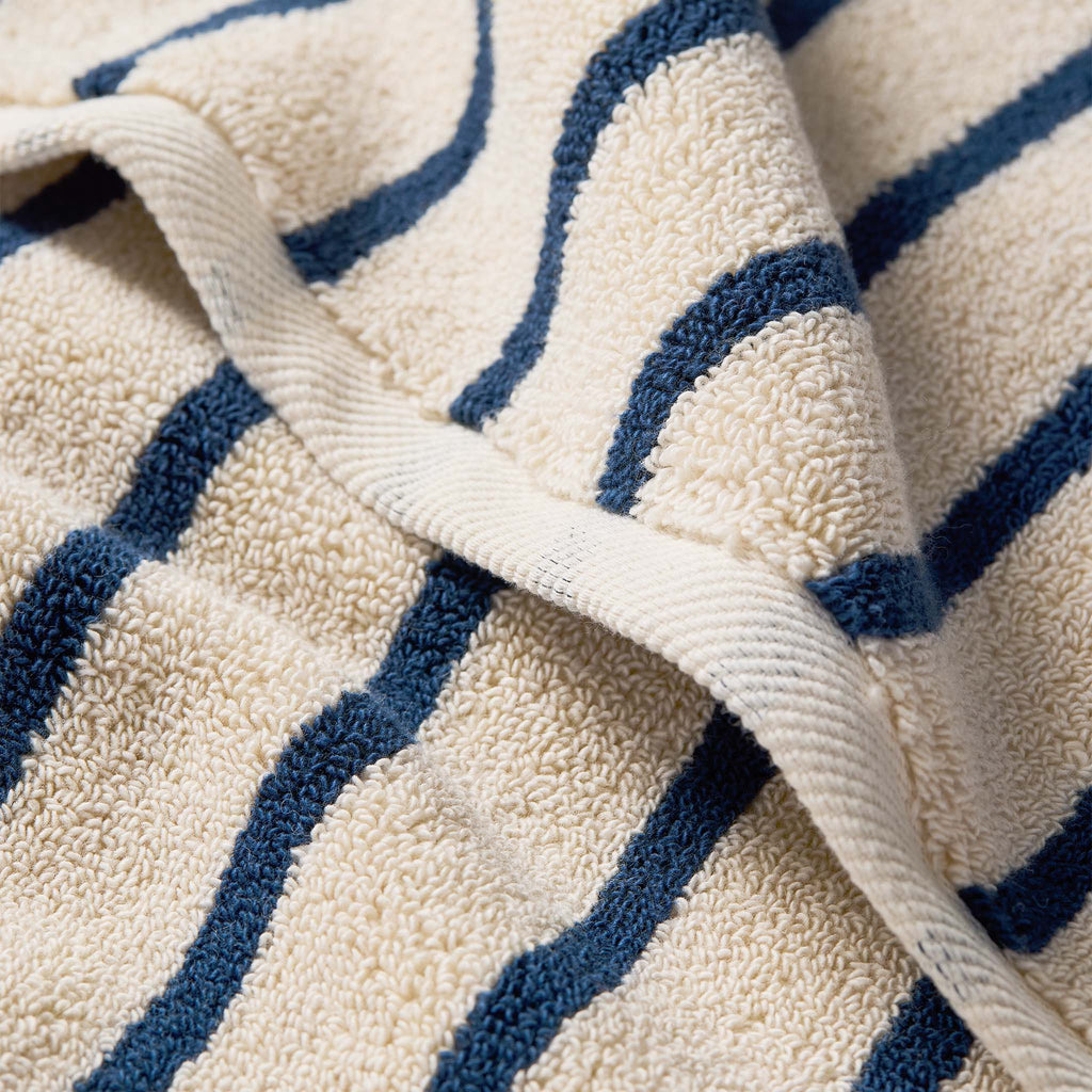 Super-Plush Set of 4 Bath Towel Bundle E6