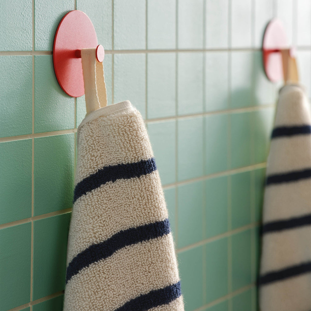 Super-Plush Set of 4 Bath Towel Bundle E6